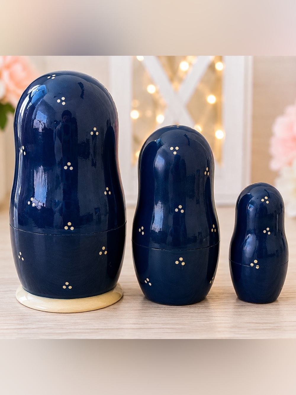 Vintage Hand Painted Russian Matryoshka Nesting Dolls 3 Piece Blue Babushka Set - Picture 4 of 7